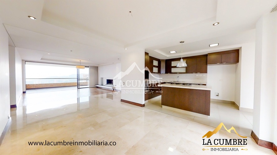 Apartamento de 3 alcobas en arriendo en El Tesoro, Medellín, 274 m² · foto 4 de 18