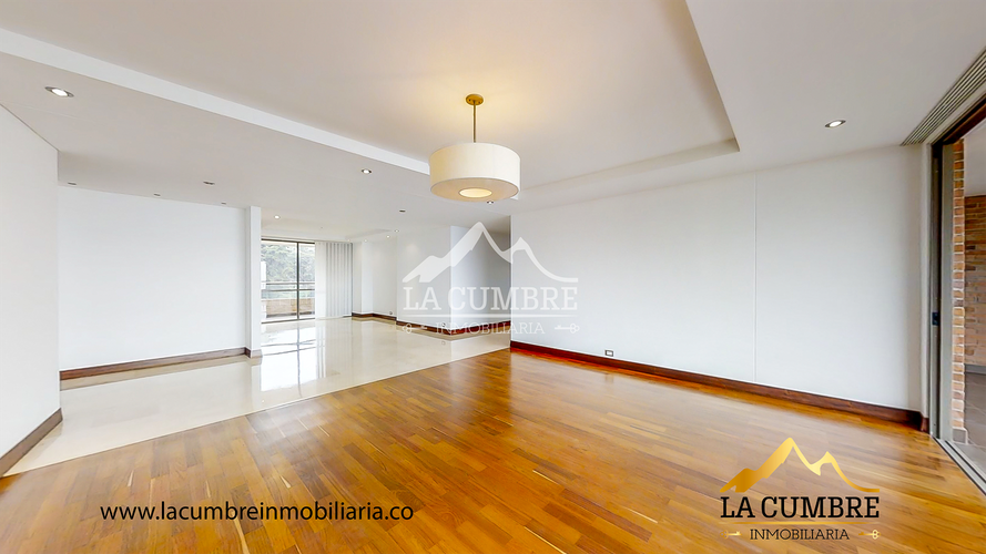 Apartamento de 3 alcobas en arriendo en El Tesoro, Medellín, 274 m² · foto 12 de 18