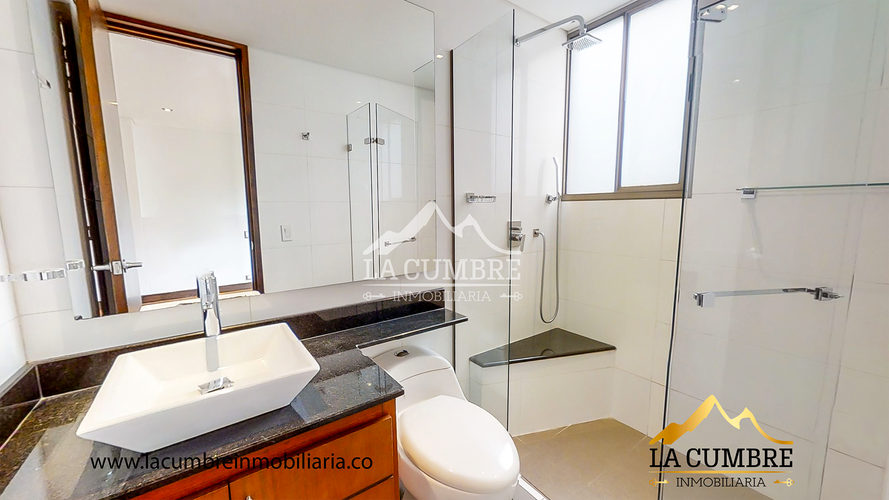 Apartamento de 3 alcobas en arriendo en El Tesoro, Medellín, 274 m² · foto 18 de 18