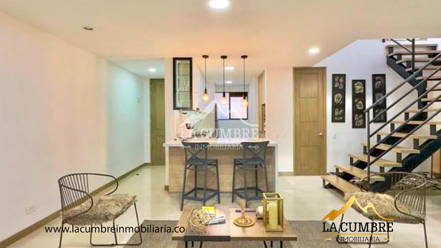 Casa de 3 alcobas en venta en San Lucas, Medellín, 200 m² · foto 2 de 16