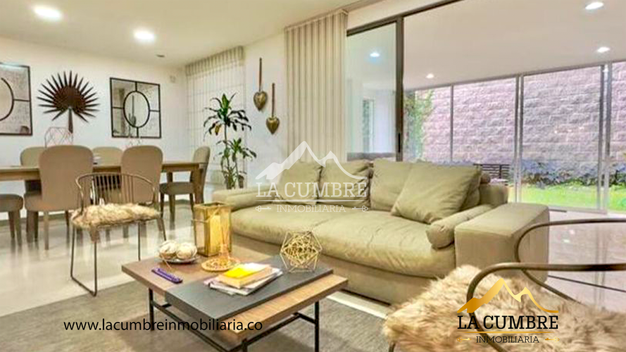 Casa de 3 alcobas en venta en San Lucas, Medellín, 200 m² · foto 3 de 16