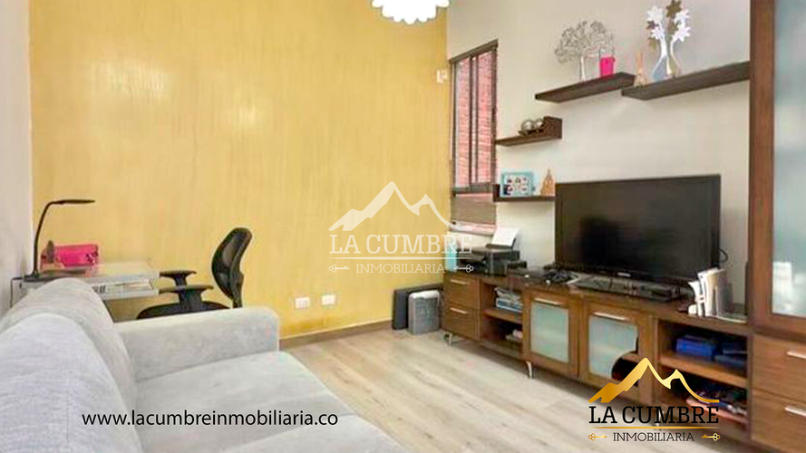 Casa de 3 alcobas en venta en San Lucas, Medellín, 200 m² · foto 8 de 16