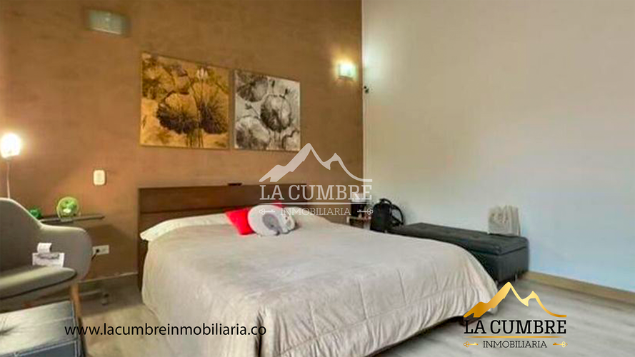 Casa de 3 alcobas en venta en San Lucas, Medellín, 200 m² · foto 13 de 16