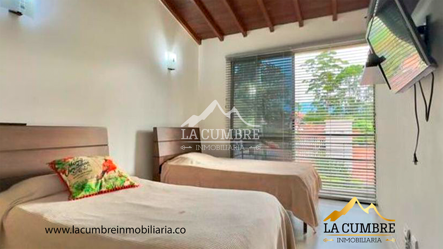 Casa de 3 alcobas en venta en San Lucas, Medellín, 200 m² · foto 16 de 16