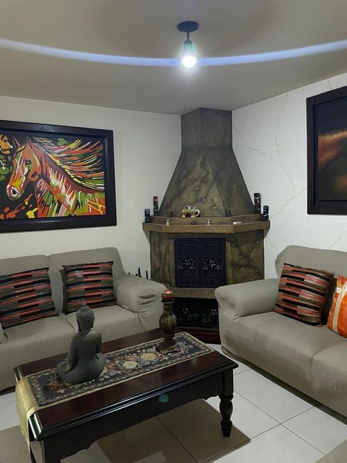 Casa de 8 alcobas en venta en Cartagenita, Mosquera, 306 m² · foto 2 de 21