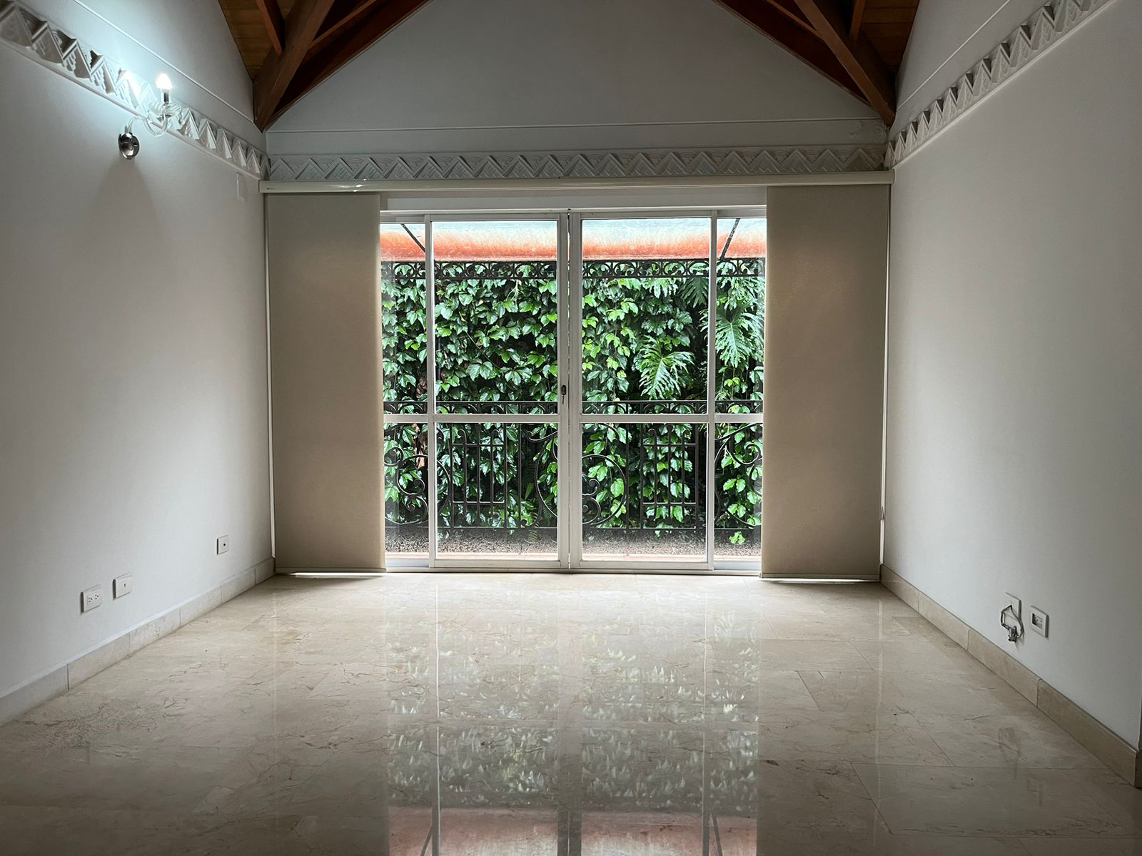 Casa en arriendo en El Poblado, Medellín · foto 11 de 20