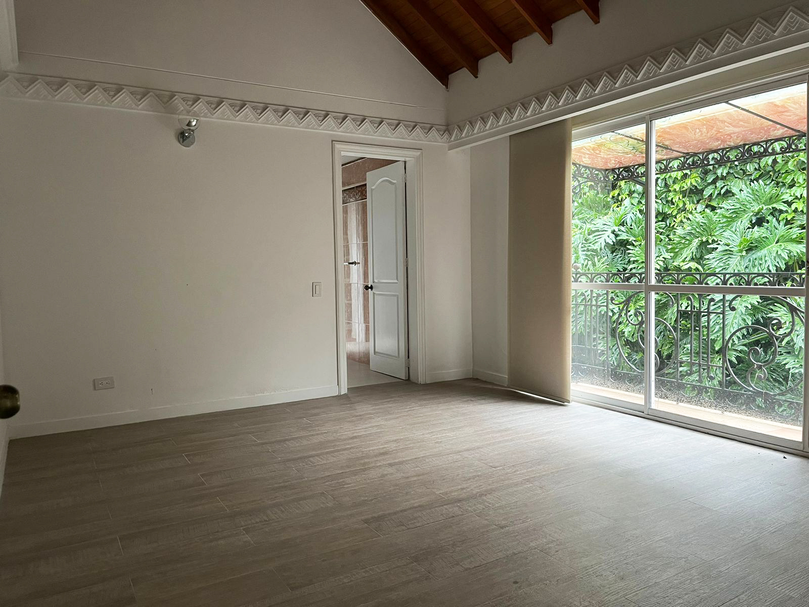 Casa en arriendo en El Poblado, Medellín · foto 13 de 20