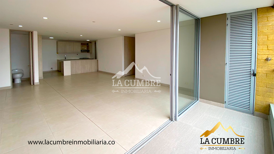 Apartamento de 3 alcobas en arriendo en Castropol, Medellín, 130 m² · foto 2 de 13