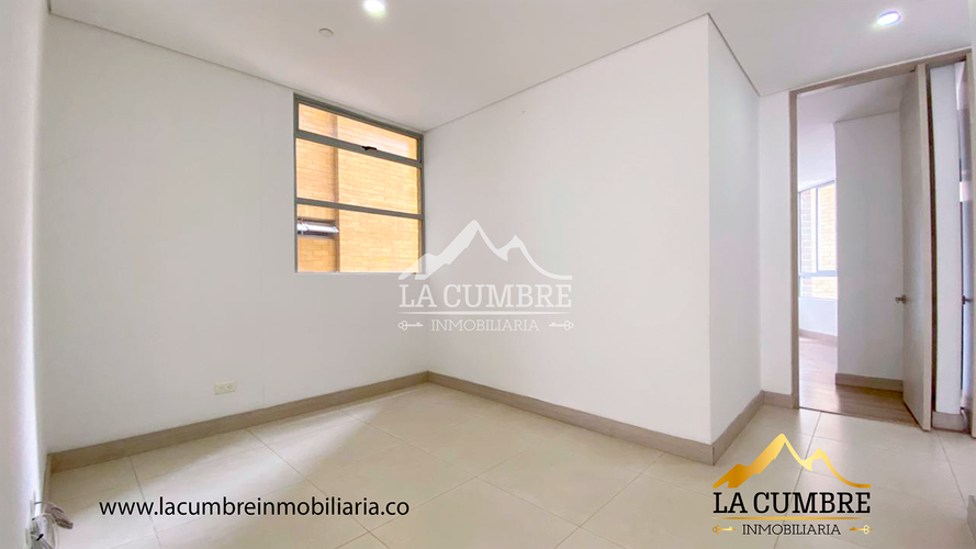 Apartamento de 3 alcobas en arriendo en Castropol, Medellín, 130 m² · foto 6 de 13