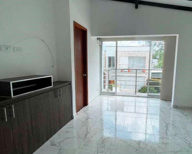 Casa de 3 alcobas en venta en La Ceja, 184 m² · foto 2 de 13