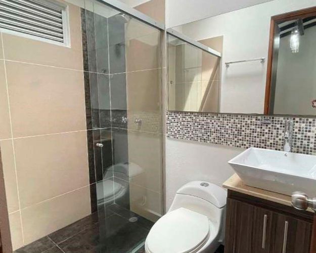 Casa de 3 alcobas en venta en La Ceja, 184 m² · foto 11 de 13