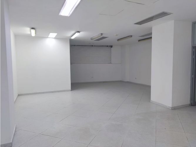 Local en venta en Los Naranjos, Itagüí, 98 m² · foto 2 de 10