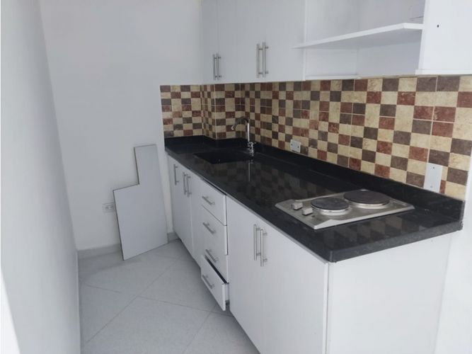 Local en venta en Los Naranjos, Itagüí, 98 m² · foto 7 de 10