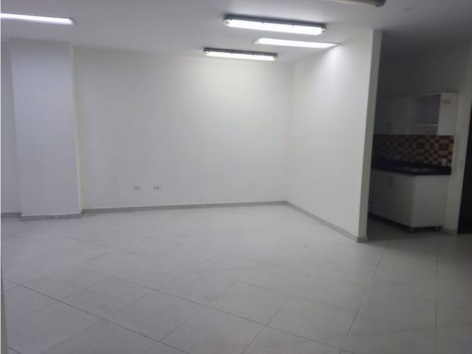 Local en venta en Los Naranjos, Itagüí, 98 m² · foto 9 de 10