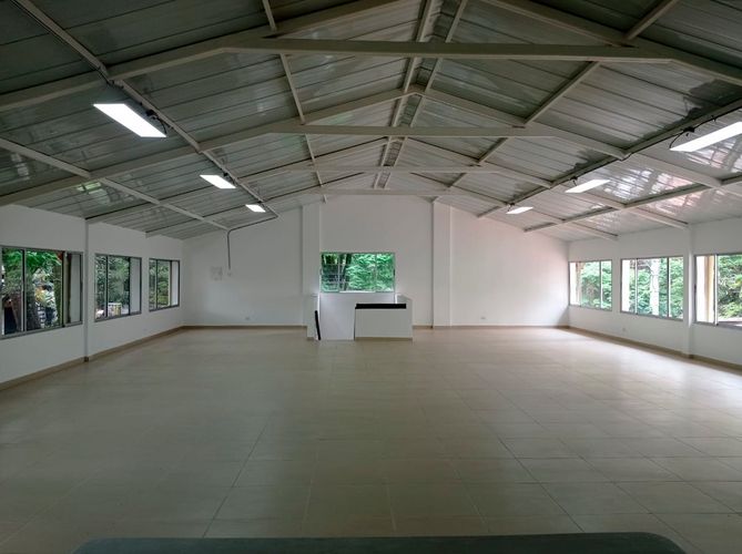 Oficina en arriendo en El Poblado, Medellín, 230 m² · foto 2 de 13
