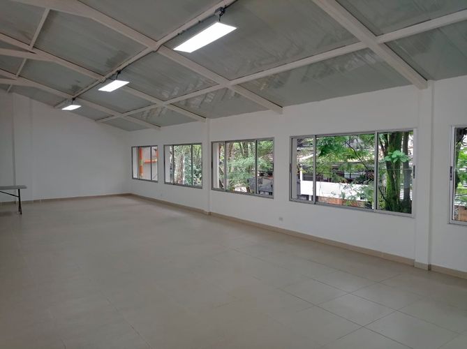 Oficina en arriendo en El Poblado, Medellín, 230 m² · foto 3 de 13