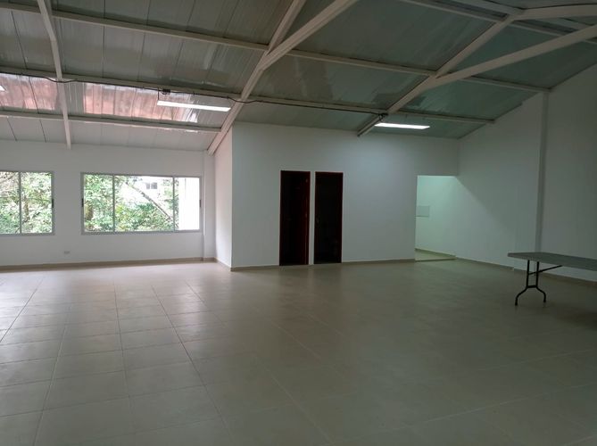 Oficina en arriendo en El Poblado, Medellín, 230 m² · foto 4 de 13