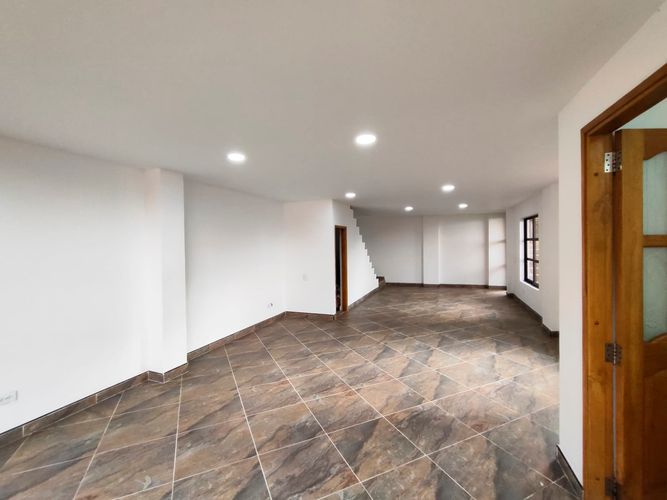 Local en arriendo en Escobero, Envigado, 350 m² · foto 2 de 16