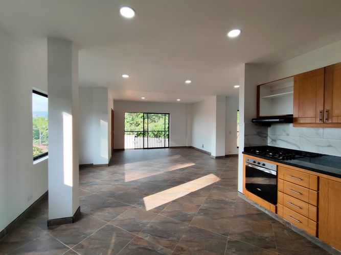 Local en arriendo en Escobero, Envigado, 350 m² · foto 6 de 16
