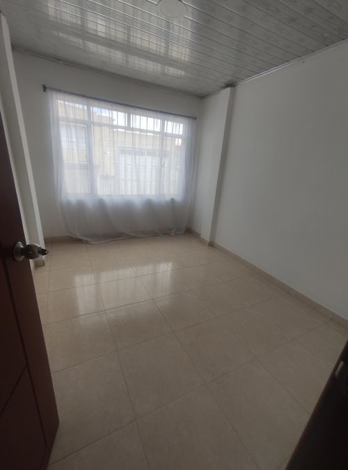 Casa de 5 alcobas en venta en Ub. Class, Bogotá, 160 m² · foto 13 de 21