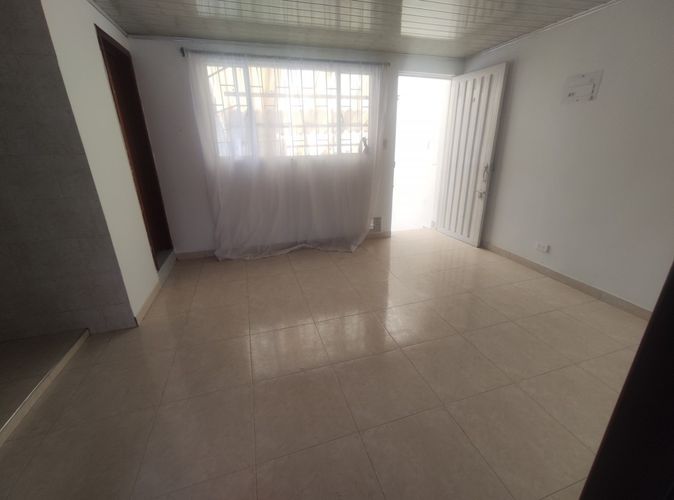 Casa de 5 alcobas en venta en Ub. Class, Bogotá, 160 m² · foto 18 de 21