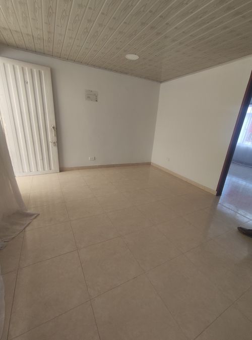 Casa de 5 alcobas en venta en Ub. Class, Bogotá, 160 m² · foto 19 de 21
