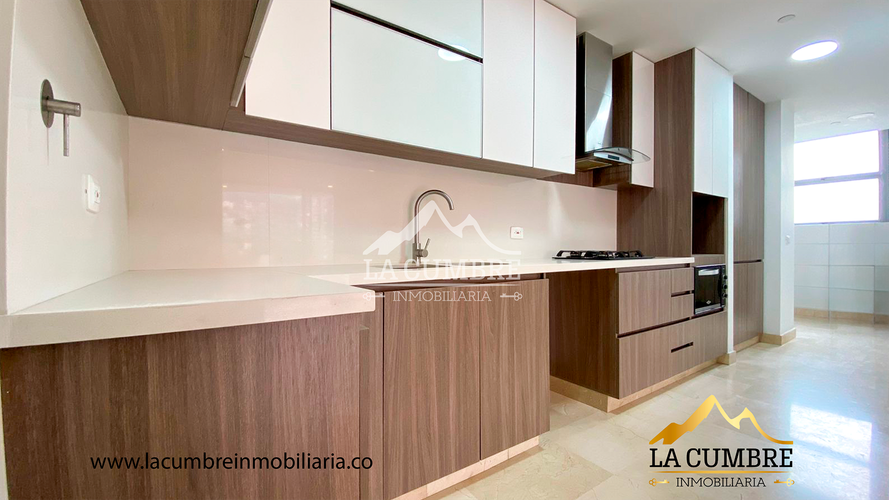 Apartamento de 3 alcobas en venta en Loma Benedictinos, Envigado, 123 m² · foto 4 de 16