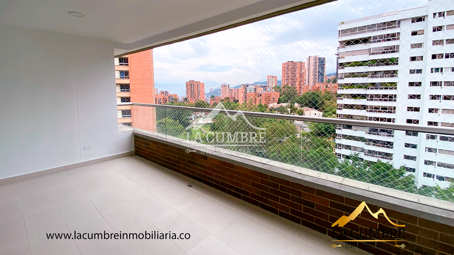 Apartamento de 2 alcobas en arriendo en Los Balsos, Medellín, 108 m² · foto 6 de 12