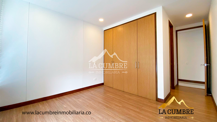 Apartamento de 2 alcobas en arriendo en Los Balsos, Medellín, 108 m² · foto 8 de 12
