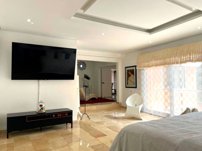 Casa de 4 alcobas en arriendo en El Poblado, Medellín, 400 m² · foto 4 de 18