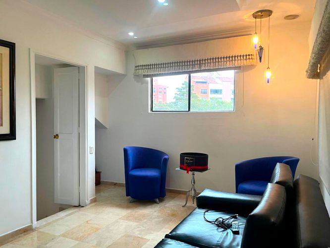 Casa de 4 alcobas en arriendo en El Poblado, Medellín, 400 m² · foto 11 de 18