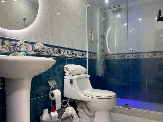 Casa de 4 alcobas en arriendo en El Poblado, Medellín, 400 m² · foto 14 de 18