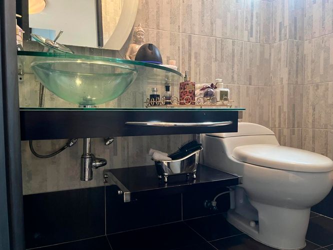 Casa de 4 alcobas en arriendo en El Poblado, Medellín, 400 m² · foto 16 de 18