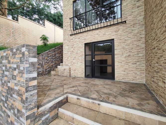 Casa de 5 alcobas en venta en Escobero, Envigado, 350 m² · foto 16 de 17