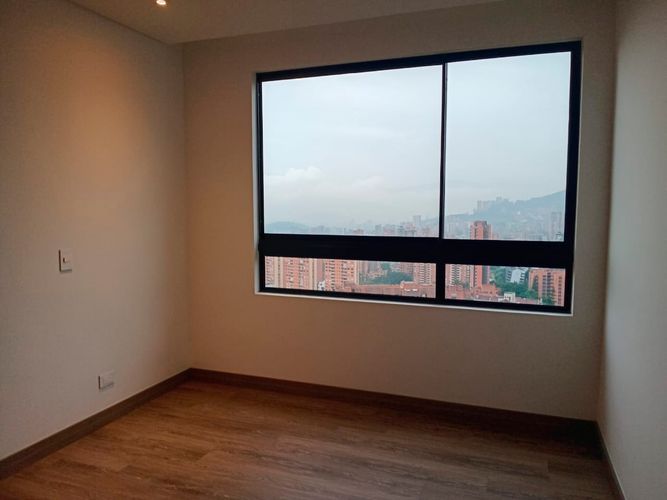 Apartamento de 2 alcobas en arriendo en El Poblado, Medellín, 104 m² · foto 8 de 17