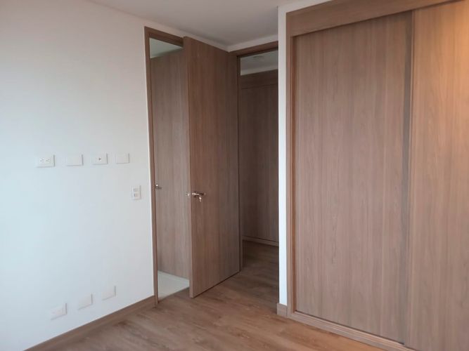 Apartamento de 2 alcobas en arriendo en El Poblado, Medellín, 104 m² · foto 11 de 17
