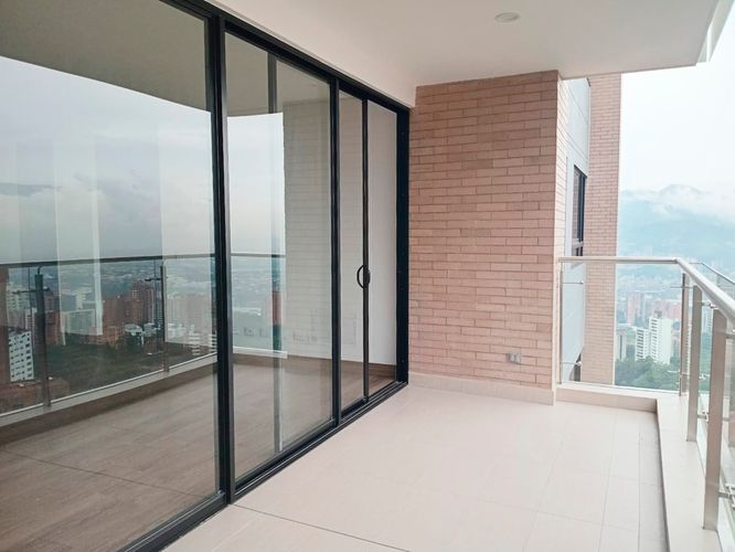 Apartamento de 2 alcobas en arriendo en El Poblado, Medellín, 104 m² · foto 17 de 17