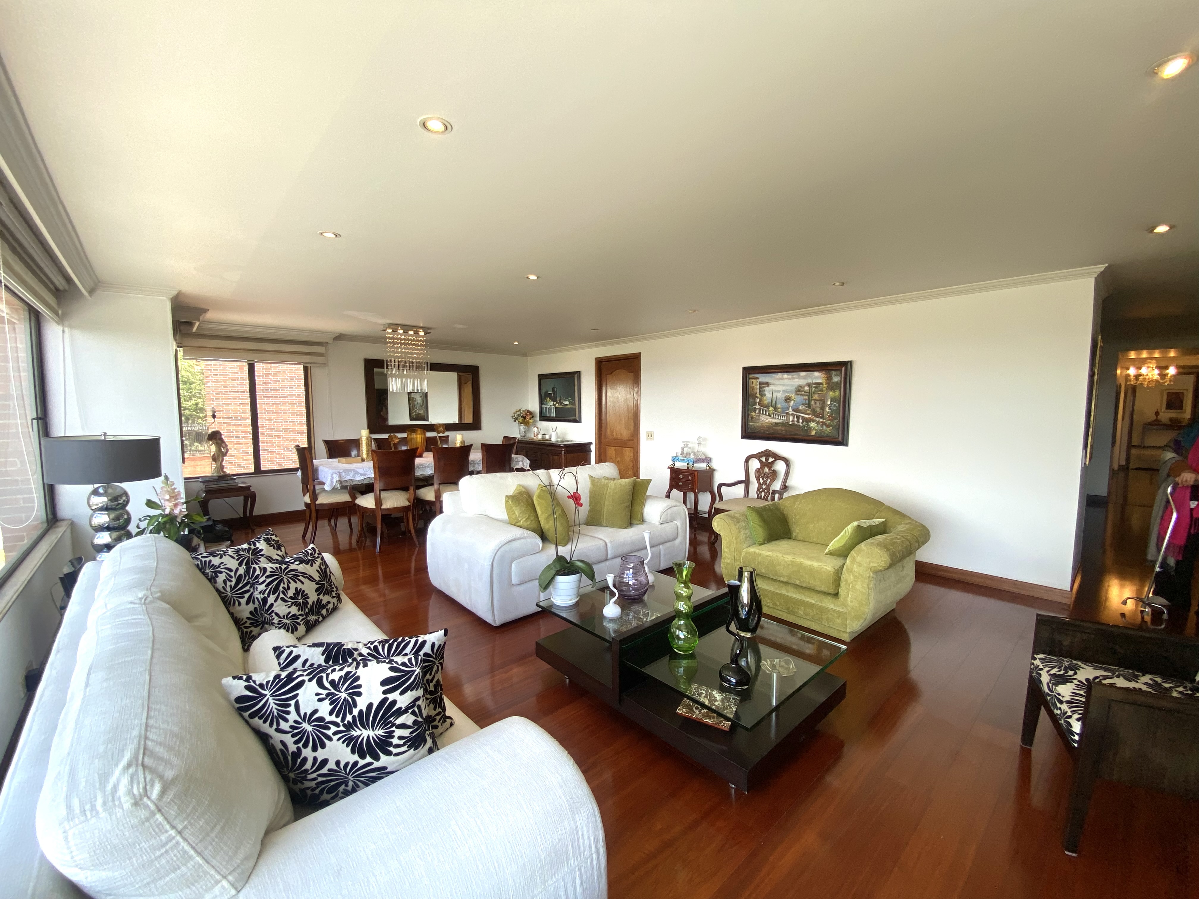 Apartamento en venta en El Refugio, Bogotá · foto 2 de 22