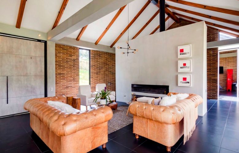 Casa de 3 alcobas en venta en Guarne, 240 m² · foto 2 de 14