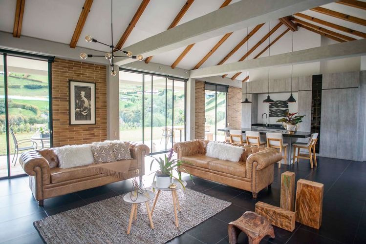 Casa de 3 alcobas en venta en Guarne, 240 m² · foto 4 de 14
