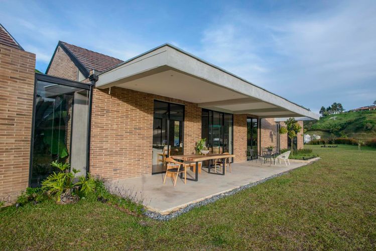 Casa de 3 alcobas en venta en Guarne, 240 m² · foto 11 de 14