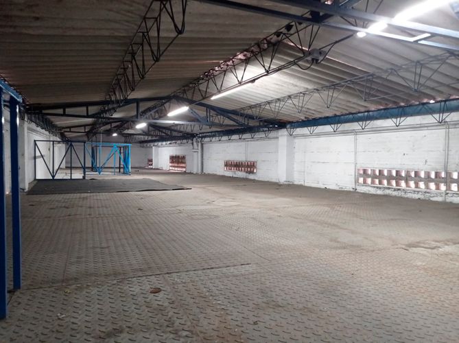 Bodega en arriendo en Cristo Rey, Medellín, 300 m² · foto 13 de 17