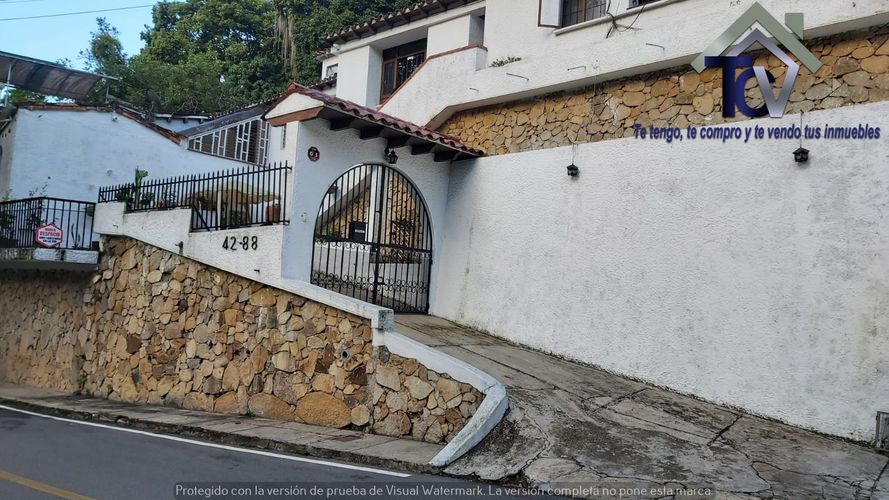 Casa de 5 alcobas en venta en Cabecera Del Llano, Bucaramanga, 386 m² · foto 2 de 13