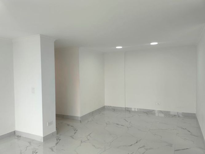 Apartamento de 2 alcobas en arriendo en Villa Santa Teresa, Envigado, 70 m² · foto 3 de 13