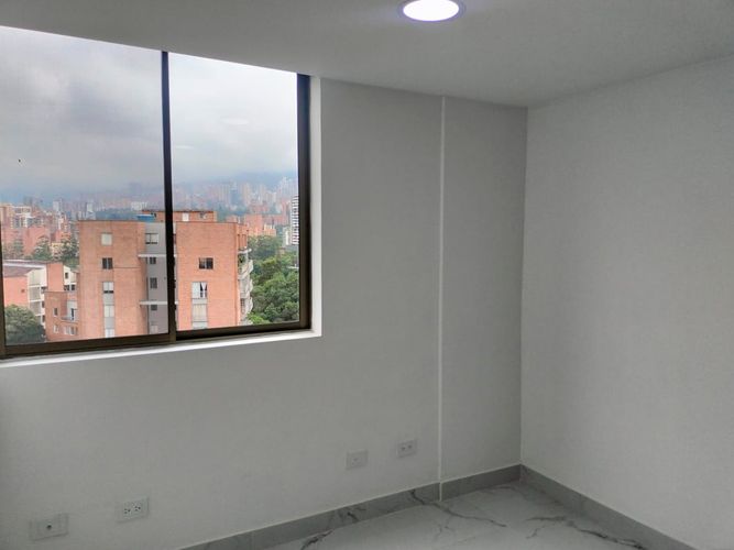 Apartamento de 2 alcobas en arriendo en Villa Santa Teresa, Envigado, 70 m² · foto 9 de 13