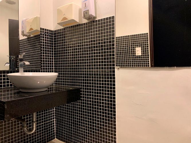 Local en arriendo en El Poblado, Medellín, 270 m² · foto 12 de 12