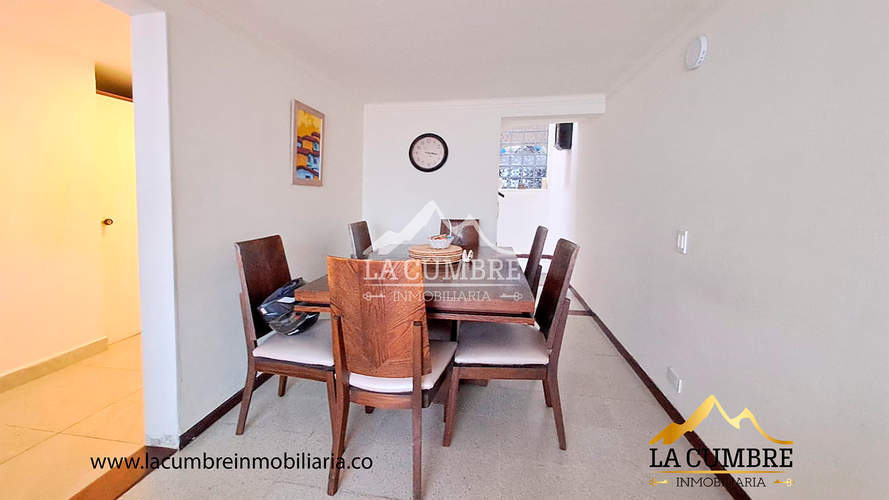 Casa de 4 alcobas en venta en Las Brujas, Envigado, 163 m² · foto 3 de 9