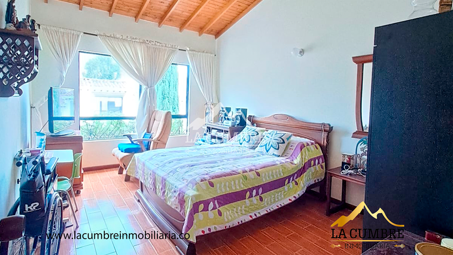 Casa de 4 alcobas en venta en Las Brujas, Envigado, 163 m² · foto 8 de 9