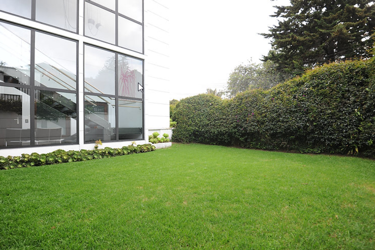 Casa de 4 alcobas en venta en Santa Ana Oriental, Bogotá, 577 m² · foto 2 de 20