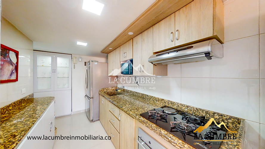 Apartamento en venta en El Poblado, Medellín · foto 7 de 13